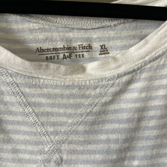 Abercrombie and Fitch Long Sleeve - Picture 2 of 3